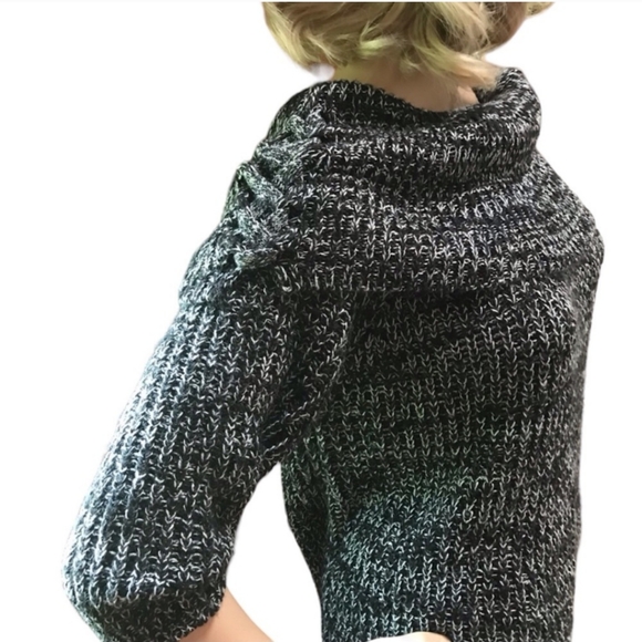 Heather Knit Tunic Dress - Picture 5 of 10